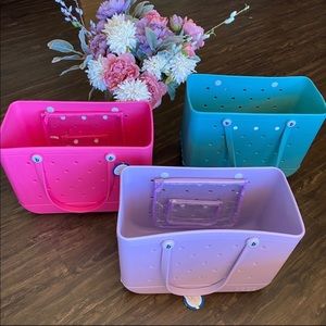 🌸🌼only 1 left!!! BOGG BAGS Turquoise🌼🌸